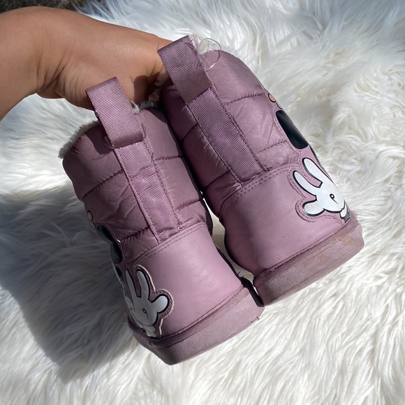 💕💜H&M Disney slip on boots 💕💜size 2-3 - Picture 4 of 9